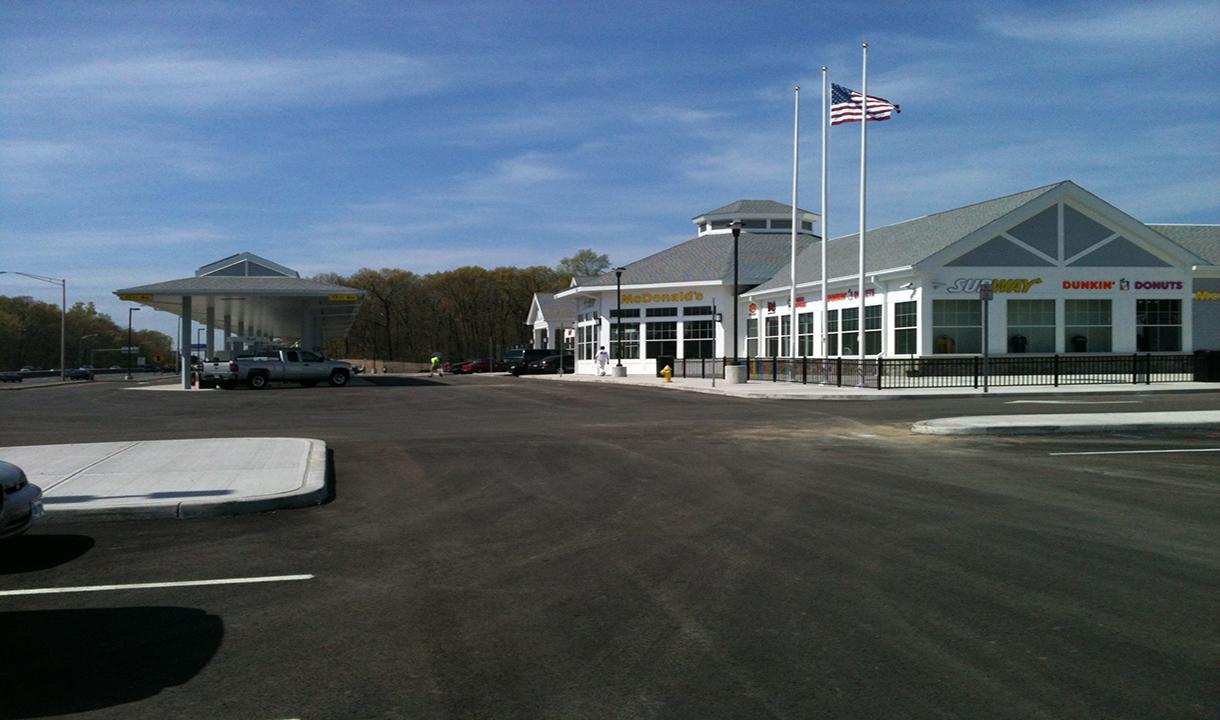 I-95 North & South Rest Plazas  Milford, CT  Delivery Method: CM at Risk |  Size: 18,800 / 25,000 sq ft